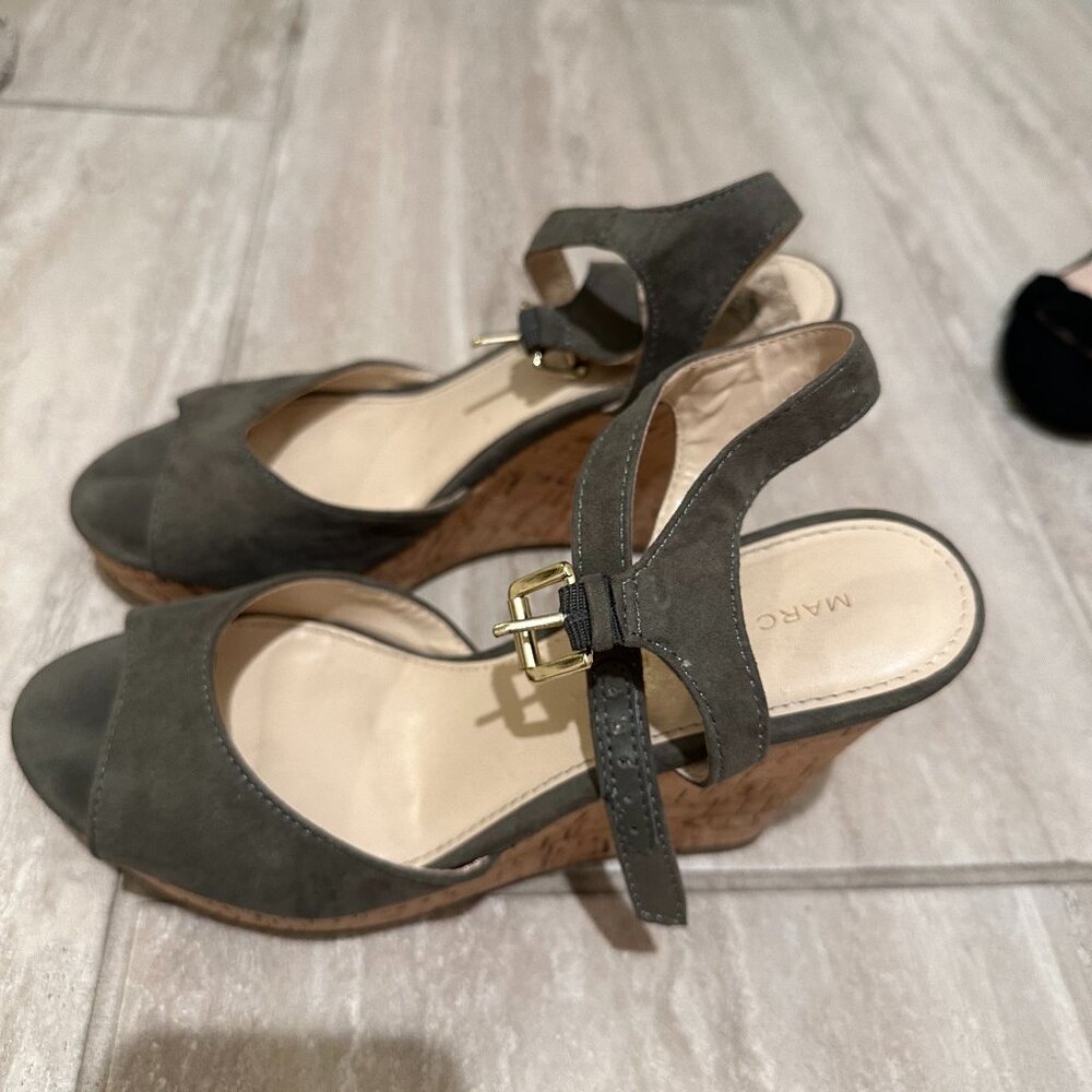Forest green suede Marc Fisher Wedges Size 7
